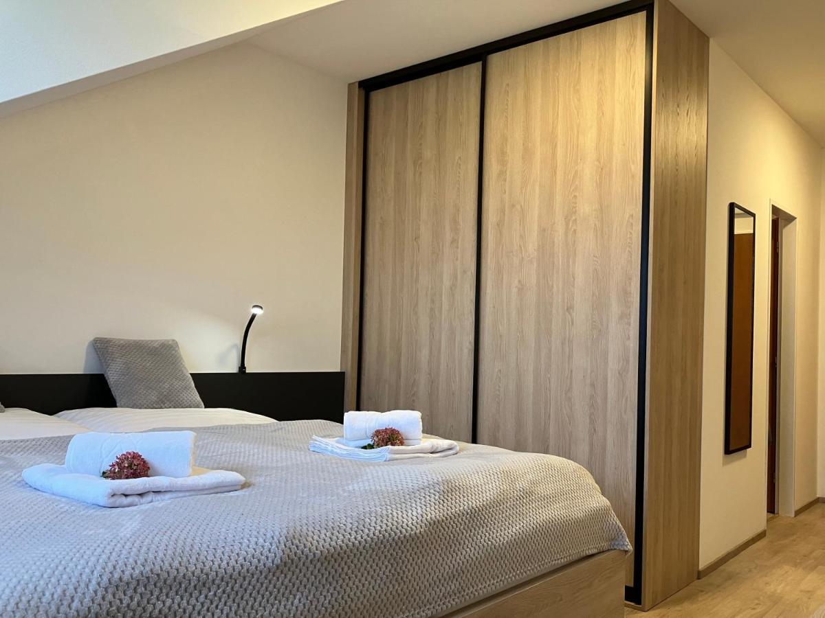 Apartman Nahore Vacov エクステリア 写真