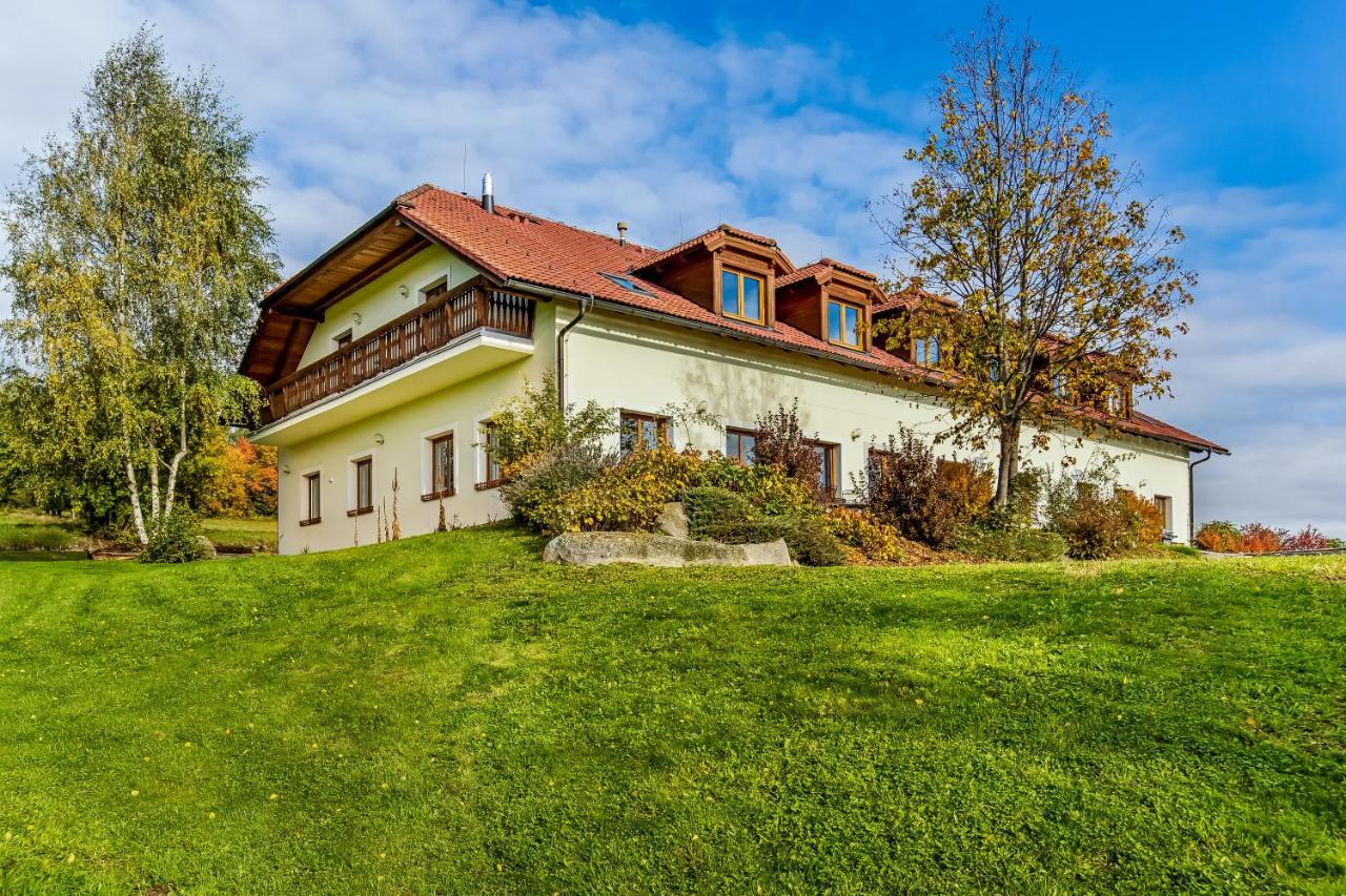 Apartman Nahore Vacov エクステリア 写真